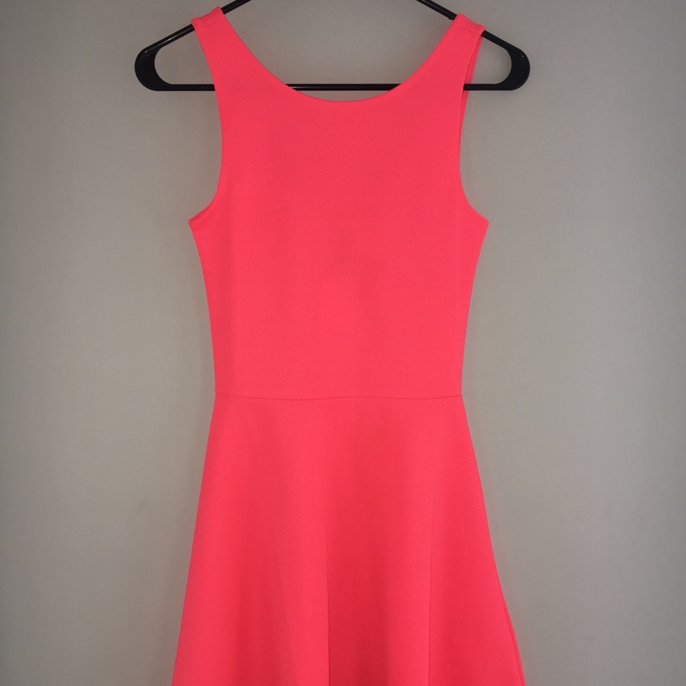 Coral mini! Great summer snag!